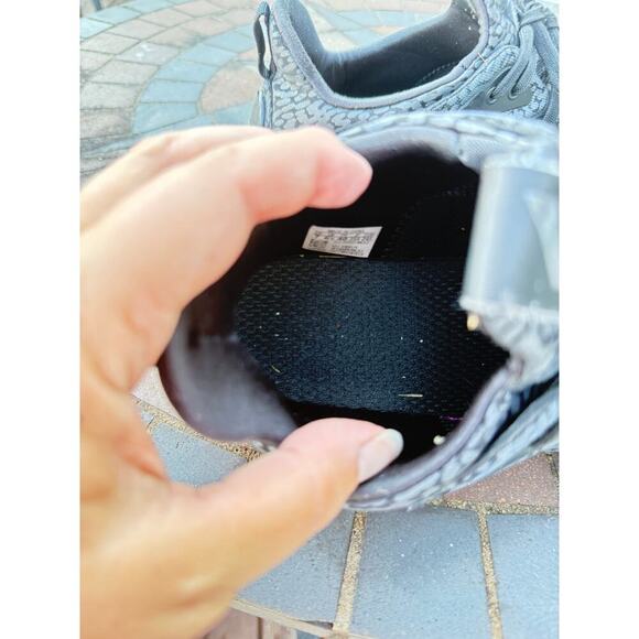 Adidas Black Alpha bounce Size 7 Men's - Picture 9 of 10